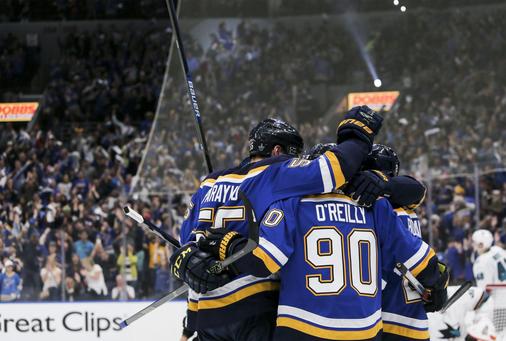 Blues look to redeem in Game 4